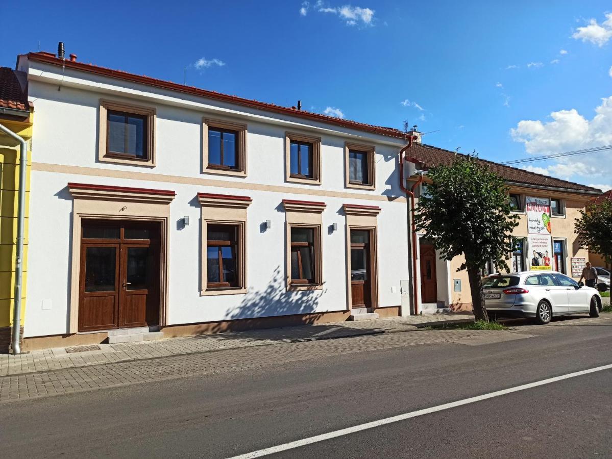 Shiny Star Apartmán Spišská Nová Ves Kültér fotó